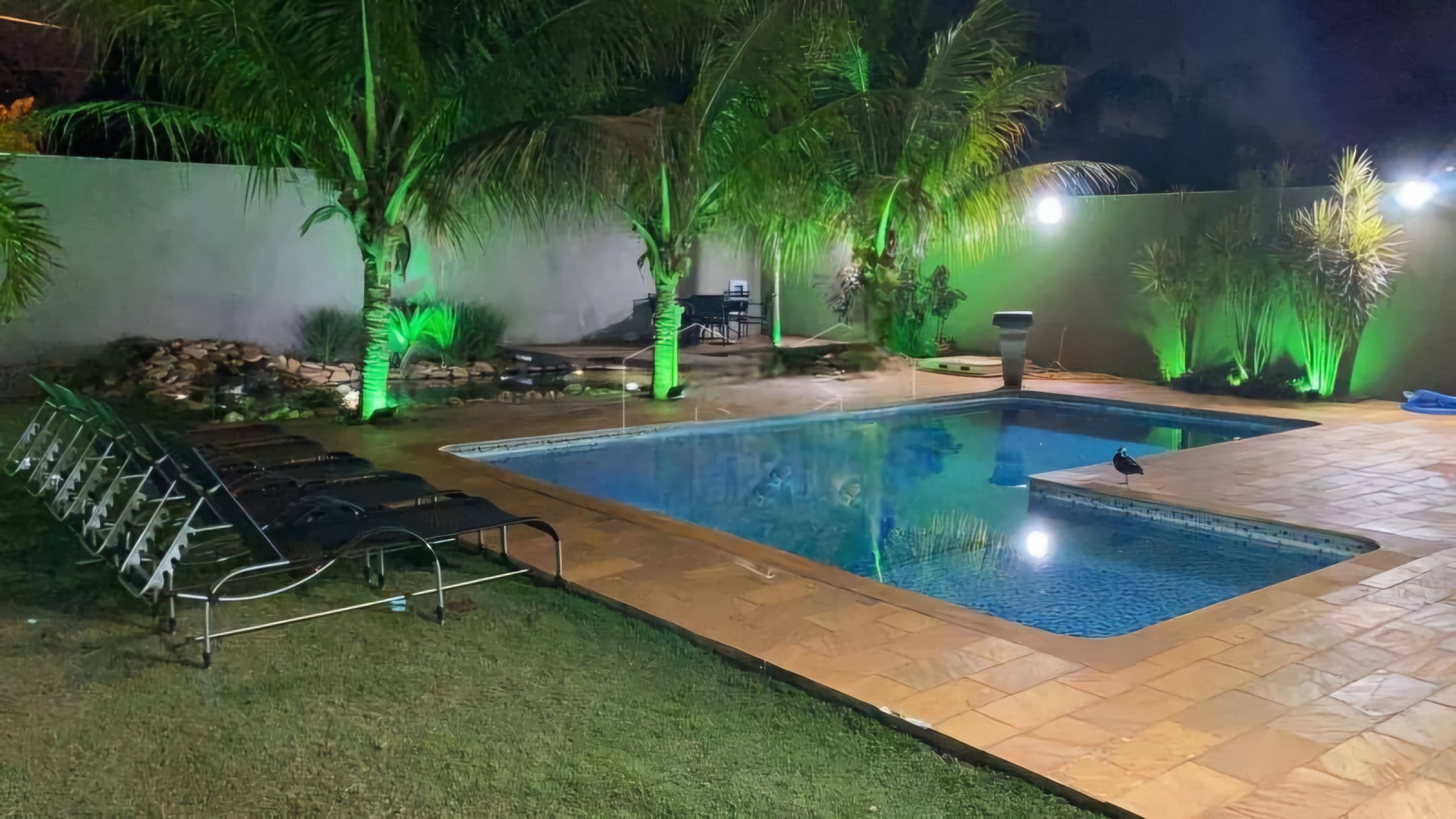 Chácara com piscina e 780 m² construídos no Condomínio Chácaras do Botelho