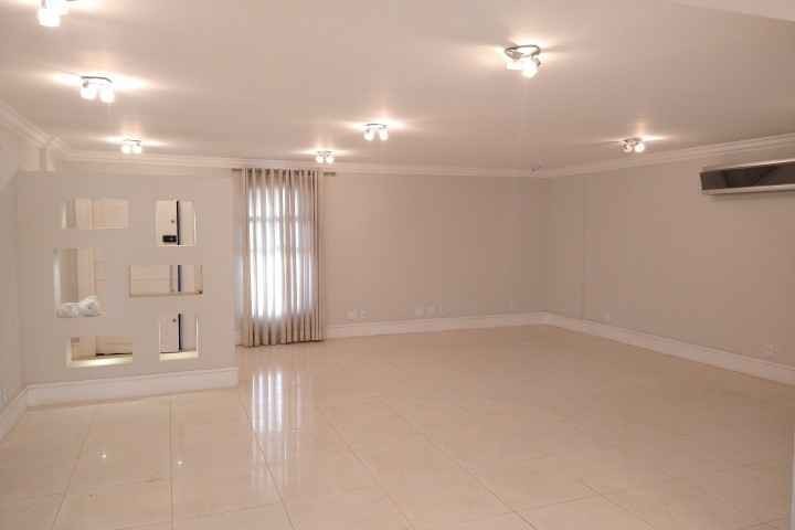 Apartamento de 276 m² com 4 dormitórios e varanda gourmet no Centro de Jaú