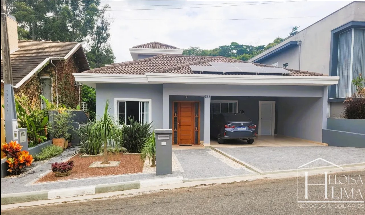 Casa no Condomínio Recanto dos Paturis em Vinhedo - SP em Vinhedo/SP