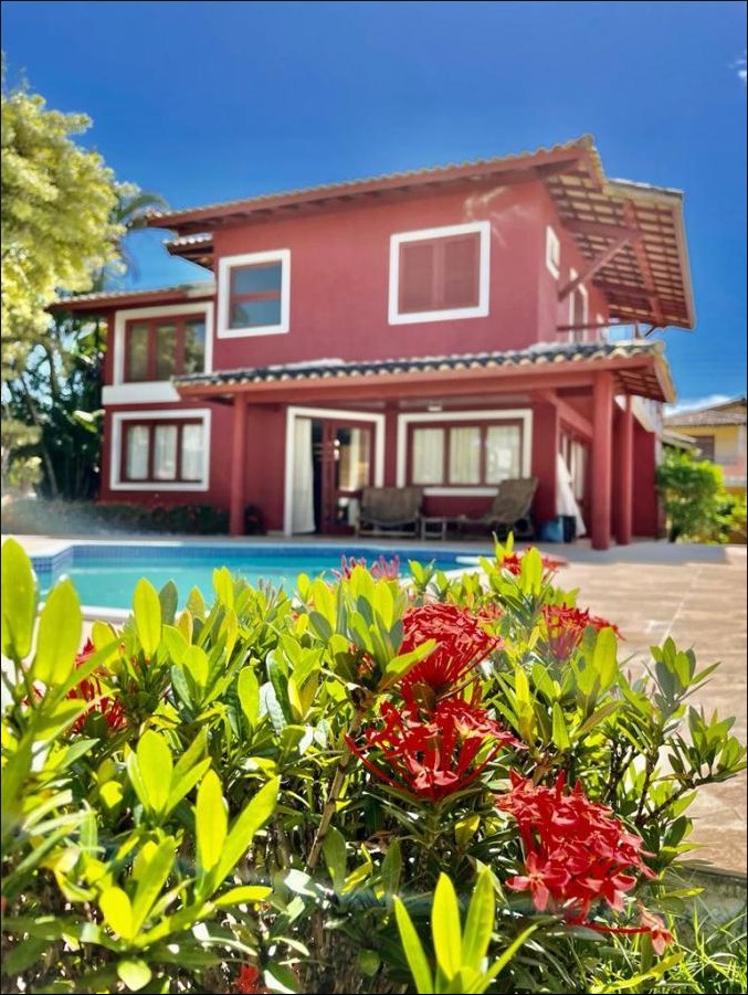 Casa de alto padrão com 3 suítes, piscina e energia solar no Alto do Mundaí